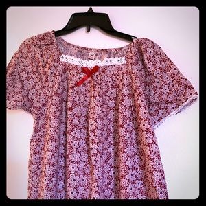 ❌SOLD ❌ON ANOTHER APP❌🎀 women night gown 🎀